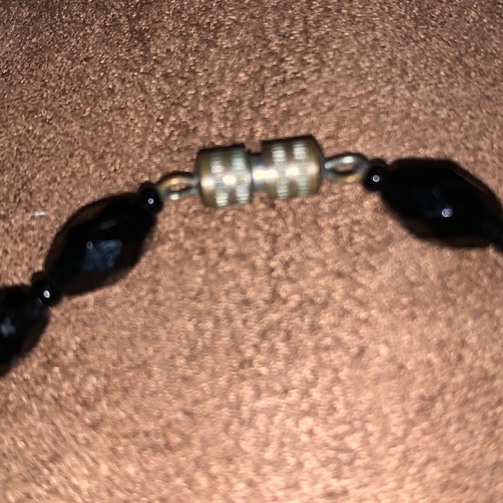 Beautiful Vintage Black Faceted Graduating Bead Necklace - Picture 2 of 3